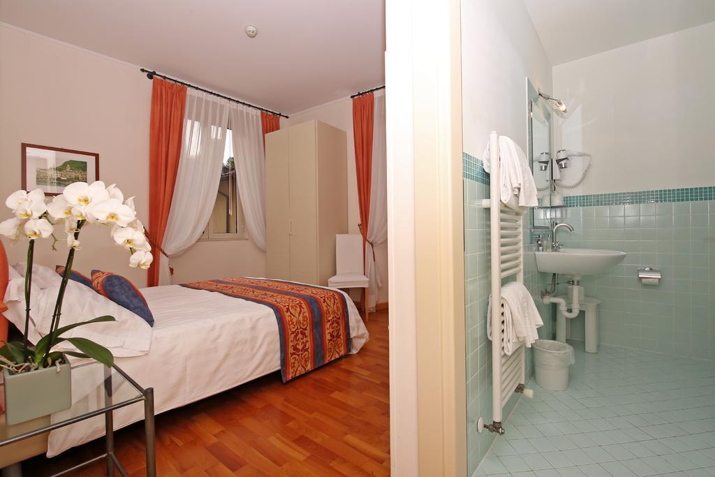 Hotel เบลลาโจ ภายนอก รูปภาพ